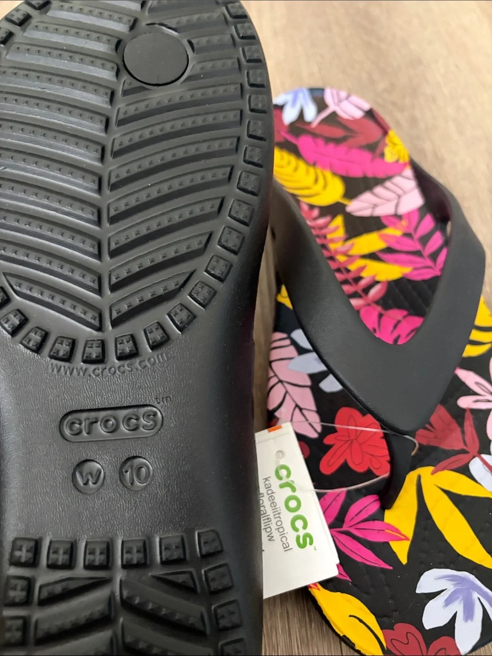 Women's Crocs Kadee Tropical Floral Print Black Flip Flop Sandals